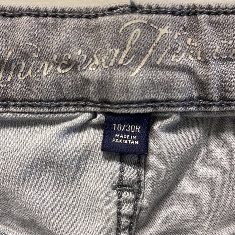 Universal Thread Jeans - Picture 5 of 9